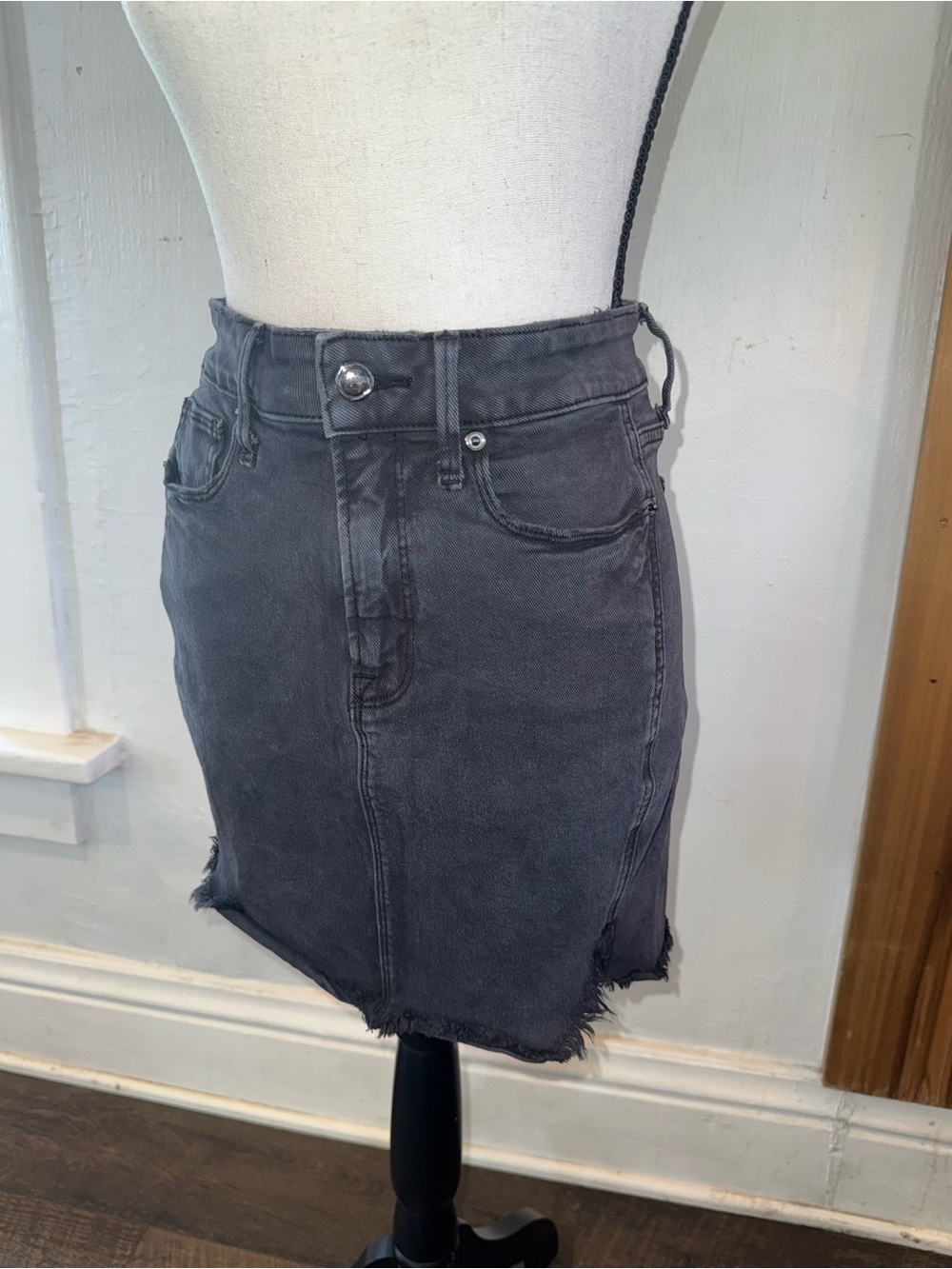 Good American Charcoal Washed Denim Mini Skirt